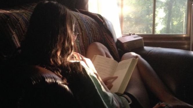 wandervoyage's tweet image. Others had their heads in the clouds, but she had hers buried in books ˚୨୧⋆｡˚ ⋆