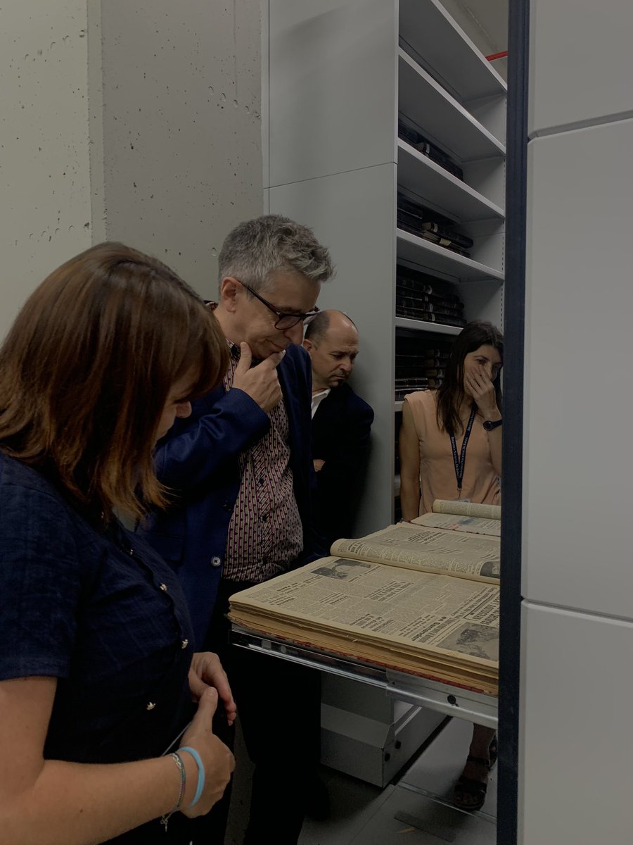 JordiMartiGrau's tweet photo. Parece la infinita biblioteca de Babel que imaginó Borges, pero es la sede de la @BNE_biblioteca en Alcalá de Henares

Con 21 millones de documentos, es el mayor fondo documental del Estado

Centro de conservación, catalogación e investigación, es nuestra memoria bibliográfica 👇🏻 https://t.co/qYe9qstZhc