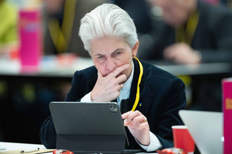 Marie-Agnes Strack-Zimmermann (Parodie) tweet media