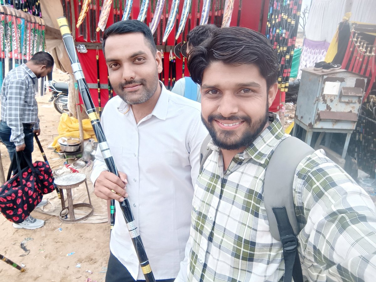 प्यार उससे करो जिसकी तुम अभी पोस्ट पढ़ रहे हो

बाकी सब मोह माया हैं।
🤭🤭🤭😀😀😀😀
#Happy_Birthday <a href="/Choudhary58Ji/">Professor (Sergio)</a>