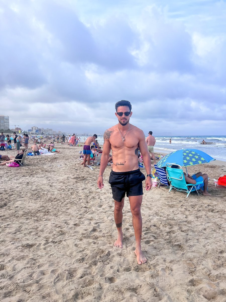 Vive con gratitud y entusiasmo, y verás cómo cada día se convierte en una aventura maravillosa. ☀️🌊