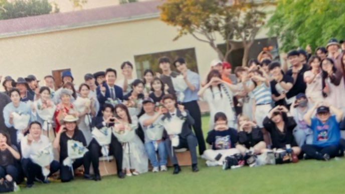 #FamilyByChoice fim das filmagens 
#조립식가족 #HwangInYoup #JungChaeYeon #BaeHyunSung