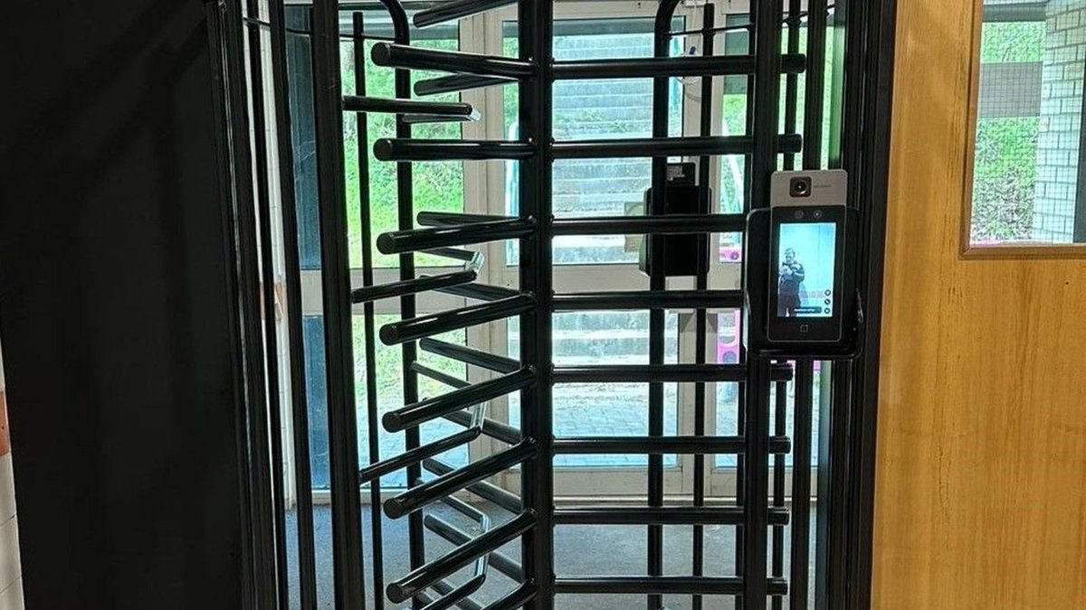 W4G_Security's tweet image. 🚀 Unveiling our Biometric Access Controlled Time &amp;amp; Attendance System for a top global sports retailer 🌍
Benefits include:
🔒Enhanced security 
⏱️Precise time tracking 
🚀Smooth integration 
🙌Easy to use 
Ready to transform your workplace? Contact us for a demo 💼
#Innovation