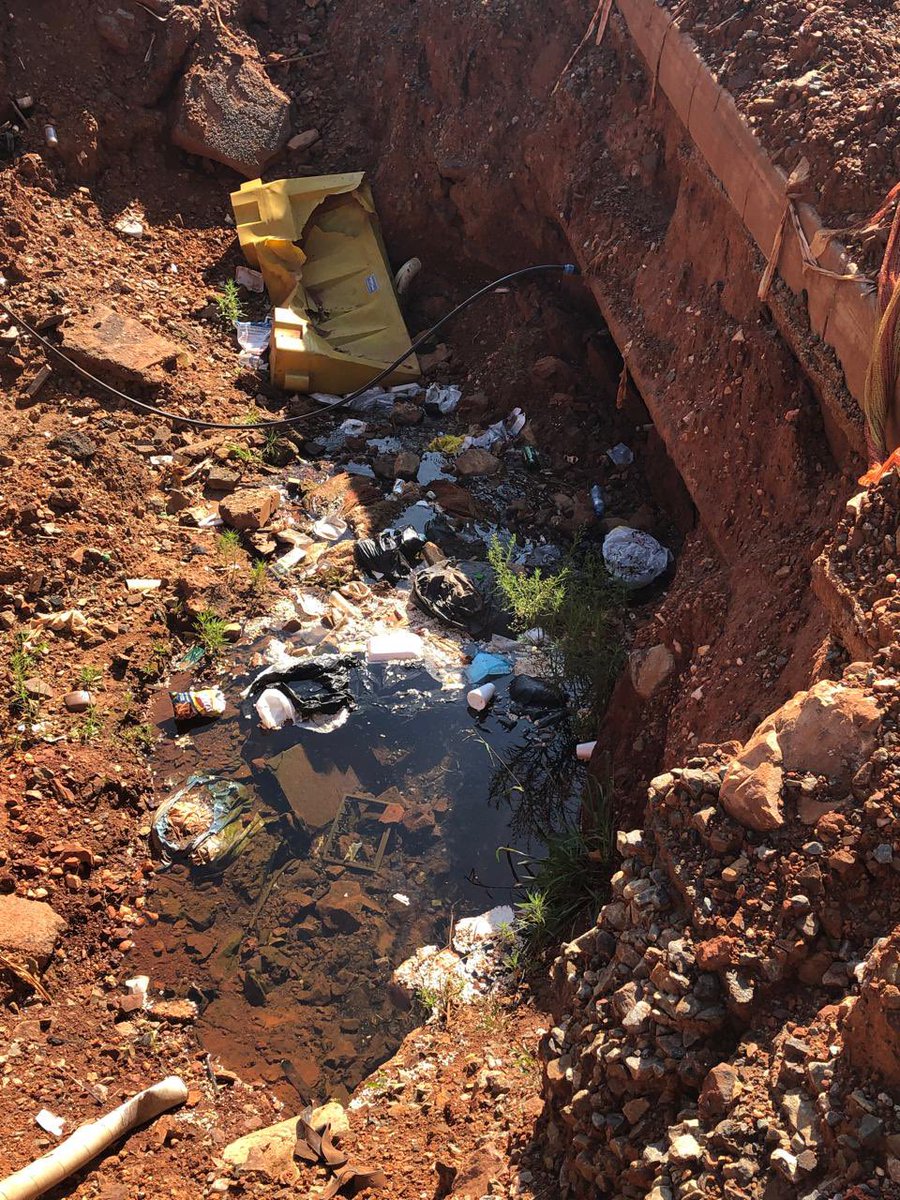 OfficialYards's tweet photo. @MyJRA @JHBWater please attend to reference number 404695282 (JHB Water) at corner of Viljoen street and Derby Road in Lorentzville. Reported in Jan 2024.  Hole is very deep and any person may fall in. https://t.co/bjiGxN1pj2