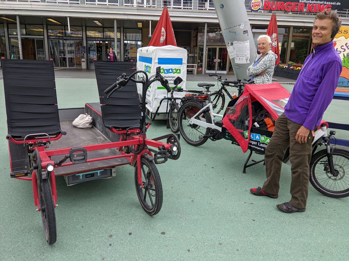 Jetzt kanns losgehen mit der Tour de Natur. Ein VELOAD und ein freies Lastenrad aus Kaufungen stehen bereit für 2 Wochen Abenteuer.