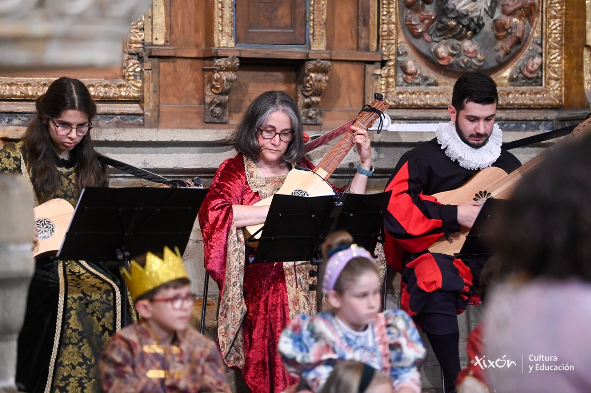 Música Antigua Xixón (@mantiguaxixon) on Twitter photo #MúAX24 Así fotografió <a href="/pabloalbala/">Albalá Fotografía</a> el cuento musical del #PequeFestivalAntiqvo en la Colegiata S. Juan Bautista (06/07/2024). #NoemíGlez <a href="/ElenaReales/">Elena Reales</a> @puppyscuentacuentos <a href="/xtinagalan/">Galán.</a> #EduardoPintado #TemplandoTañedores
<a href="/Culturagijon/">Cultura Gijón /Xixón</a> <a href="/FestClasica/">FestClásica</a> @REMA_EarlyMusic #MúAX24 Así fotografió <a href="/pabloalbala/">Albalá Fotografía</a> el cuento musical del #PequeFestivalAntiqvo en la Colegiata S. Juan Bautista (06/07/2024). #NoemíGlez <a href="/ElenaReales/">Elena Reales</a> @puppyscuentacuentos <a href="/xtinagalan/">Galán.</a> #EduardoPintado #TemplandoTañedores
<a href="/Culturagijon/">Cultura Gijón /Xixón</a> <a href="/FestClasica/">FestClásica</a> @REMA_EarlyMusic