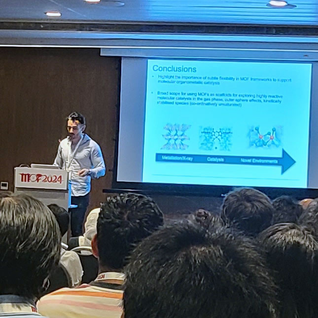 <a href="/CrystEngComm/">CrystEngComm</a> Editor-in-Chief <a href="/UAchemist/">cdoonan</a> presenting his fantastic work on the activation of small molecules in MOFs and catalysis at #mof2024! 👏
 
<a href="/9thMOF2024/">MOF2024</a>