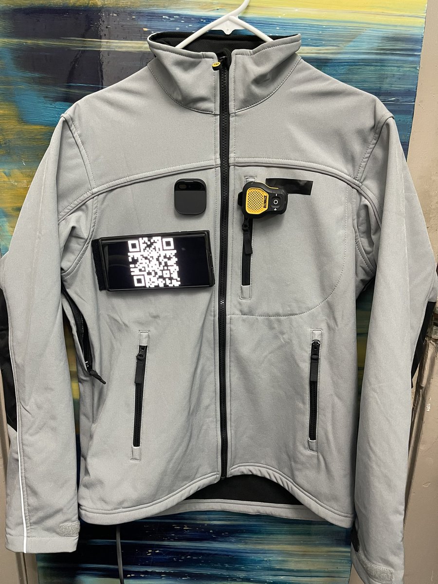 BrandonMoutray's tweet image. The Ad Jacket in light grey.
#theadjacket #jacketads