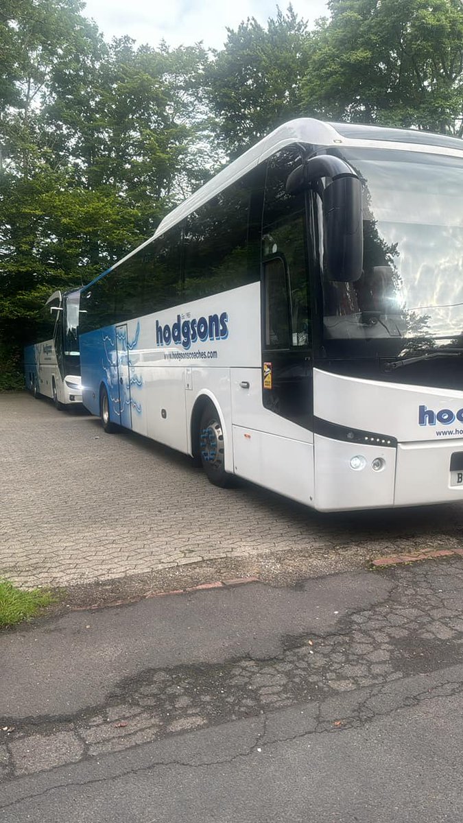 CoachesHodgsons's tweet photo. Perfect size space for Mark and Phil to park!
#TeamHodgsons #Snug #TakingPeoplePlaces #TwoataTime https://t.co/FmRLQmgJJV