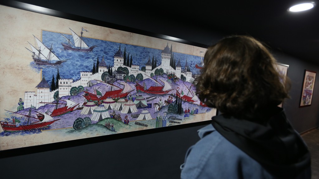 Panorama 1453 Tarih Müzesi aynı zamanda çağdaş nakkaş Nusret Çolpan’ın "Minyatürlerde Fetih" isimli sergisine ev sahipliği yapıyor. ⁠
⁠