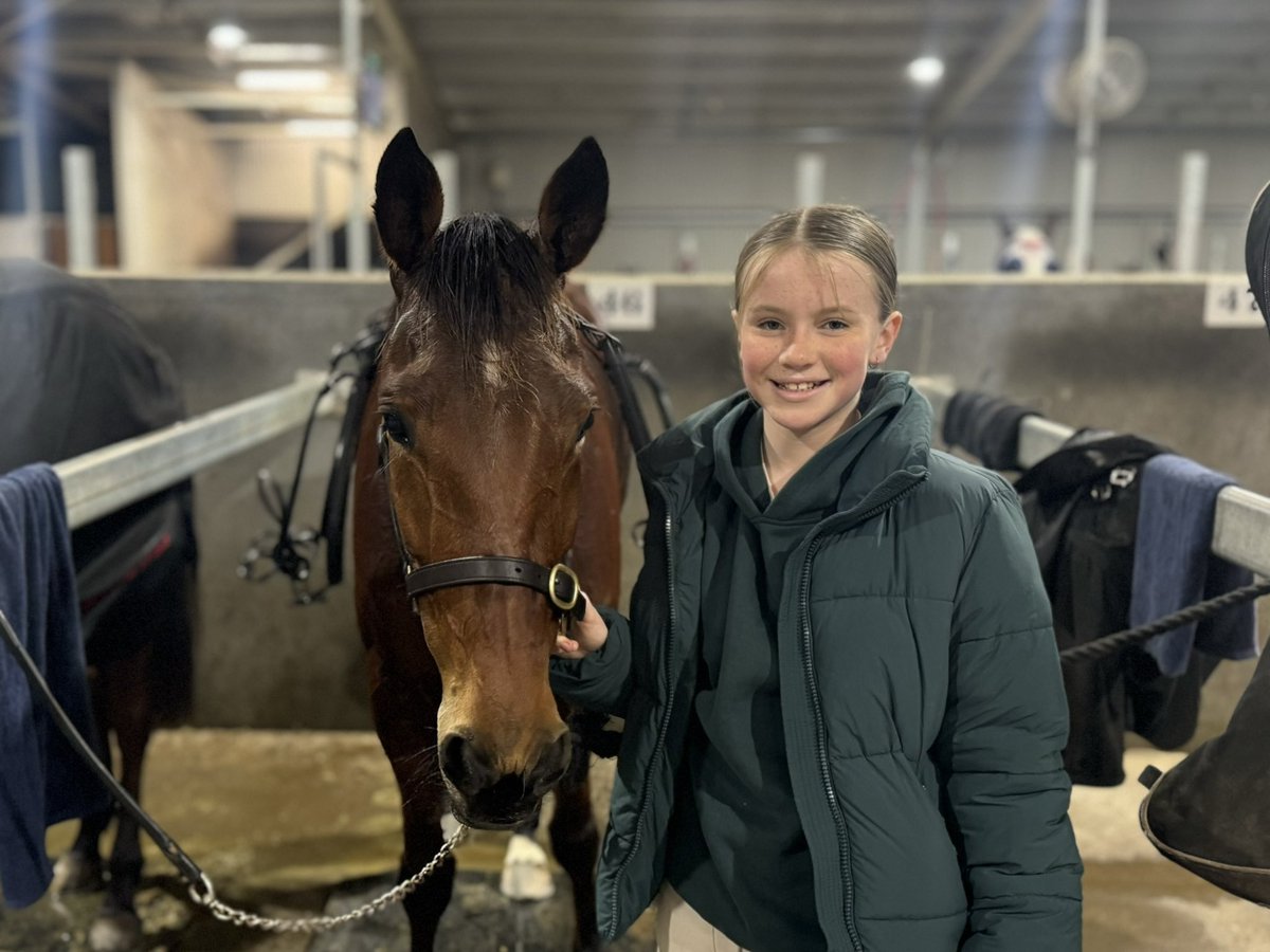 🥇The Ashlee Grives trained and driven MERAKI has taken out the KNICKERBOCKER HOTEL CLUB MENANGLE WARATAH HEAT.

🥈| MISTER MANAGER
🥉| BOHEMIAN BRAWLER 

Congratulations 👏