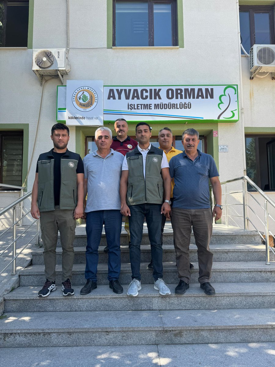 Ayvacık Orman İşletme Müdür Yardımcısı Ali Örsan DOLU 'yu , Merkez Şefi Emre ÇAKIR, İşyeri Temsilcilerimiz Ahmet ÇAKIR, İsmet TEZCAN ve Disiplin Kurulu Üyemiz Muharrem ÖZEL ile birlikte ziyaret ettik. Görevinde başarılar diliyoruz.