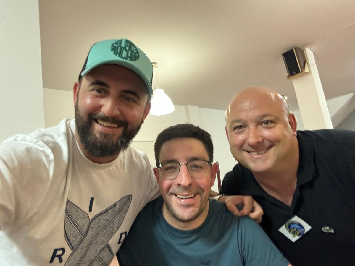 🔥 Se están cociendo cosas por Málaga...

🚀 Calentadas FC ha dado un gran salto a nivel fantasy... Muy pronto os cuento más.