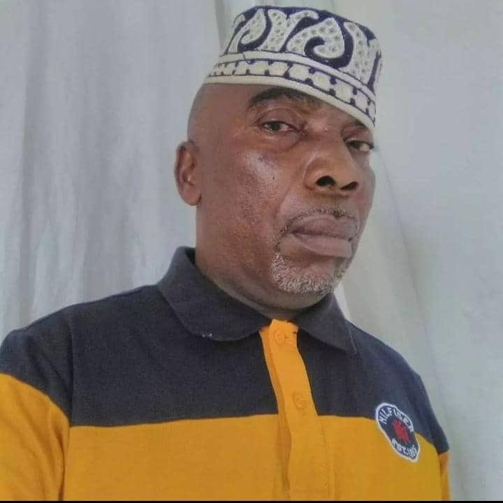 Mzee pimbi sana huyu