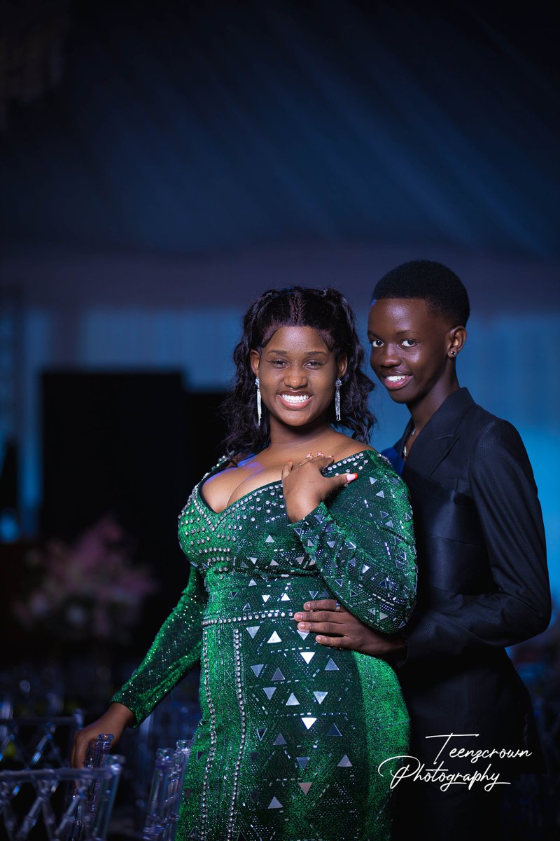 TeenzCrown's tweet image. ✨Elegance in every step, grace in every glance. Celebrating love and style at Seeta High School Prom 2024. 🌟

#TeenzCrown #PromMagic #Uganda #Prom2024 #HighSchool #Fashion #Lifestyle