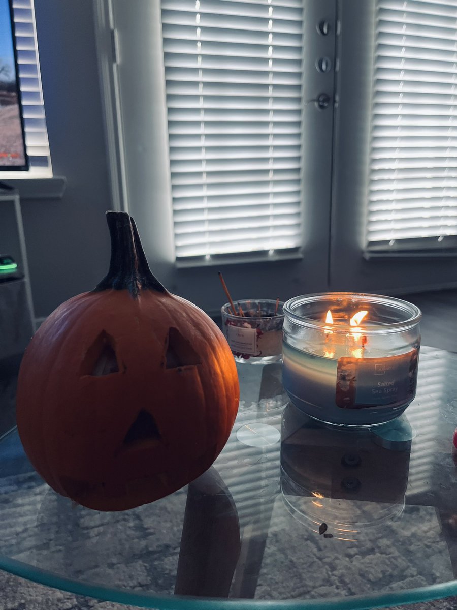 🎃👻 SpookySZN 🤣🤍