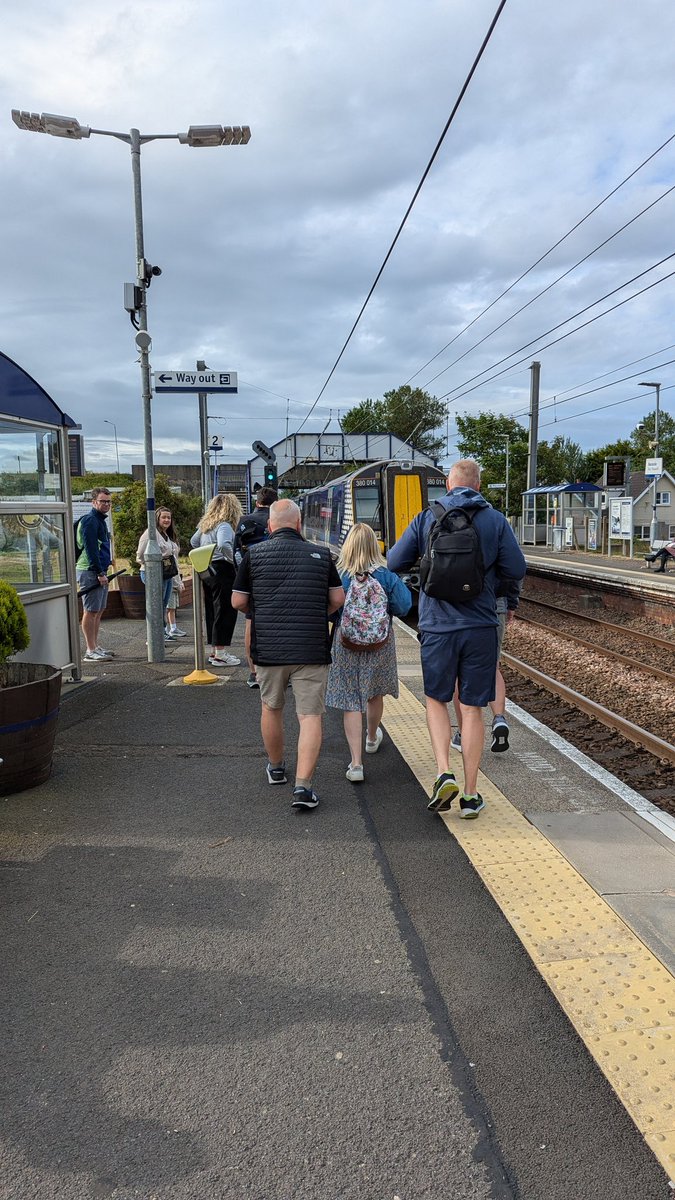 Absolute joke <a href="/ScotRail/">ScotRail</a> 3 carriages on from Glasgow to Ayr at peak time when <a href="/TheOpen/">The Open</a> is on?! I need to get to work and I couldn't get on it. Absolute disgrace what were you thinking 🤔🤬

#scotrail #train #TheOpen