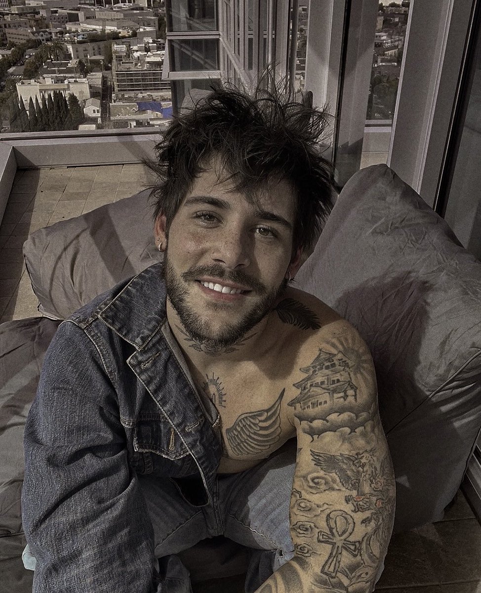 𝐍𝐄𝐏𝐎 (@nepotismkng) on Twitter photo 