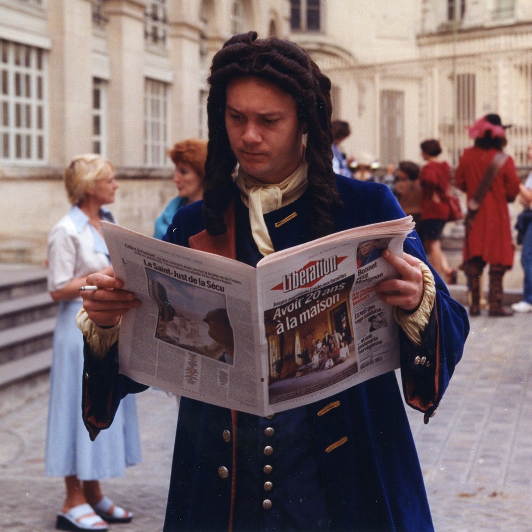 banquedefrance's tweet photo. La Banque de France fait son cinéma 🎞

🎭 Si vous ne le saviez pas, plus d’un film a été tourné à la Banque de France, et notamment dans la Galerie Dorée.

Ici, c’est le film Vatel de Roland Joffé, qui a été présenté en ouverture du festival de Cannes en 2000, lorsque la Galerie était encore verte. 🎥