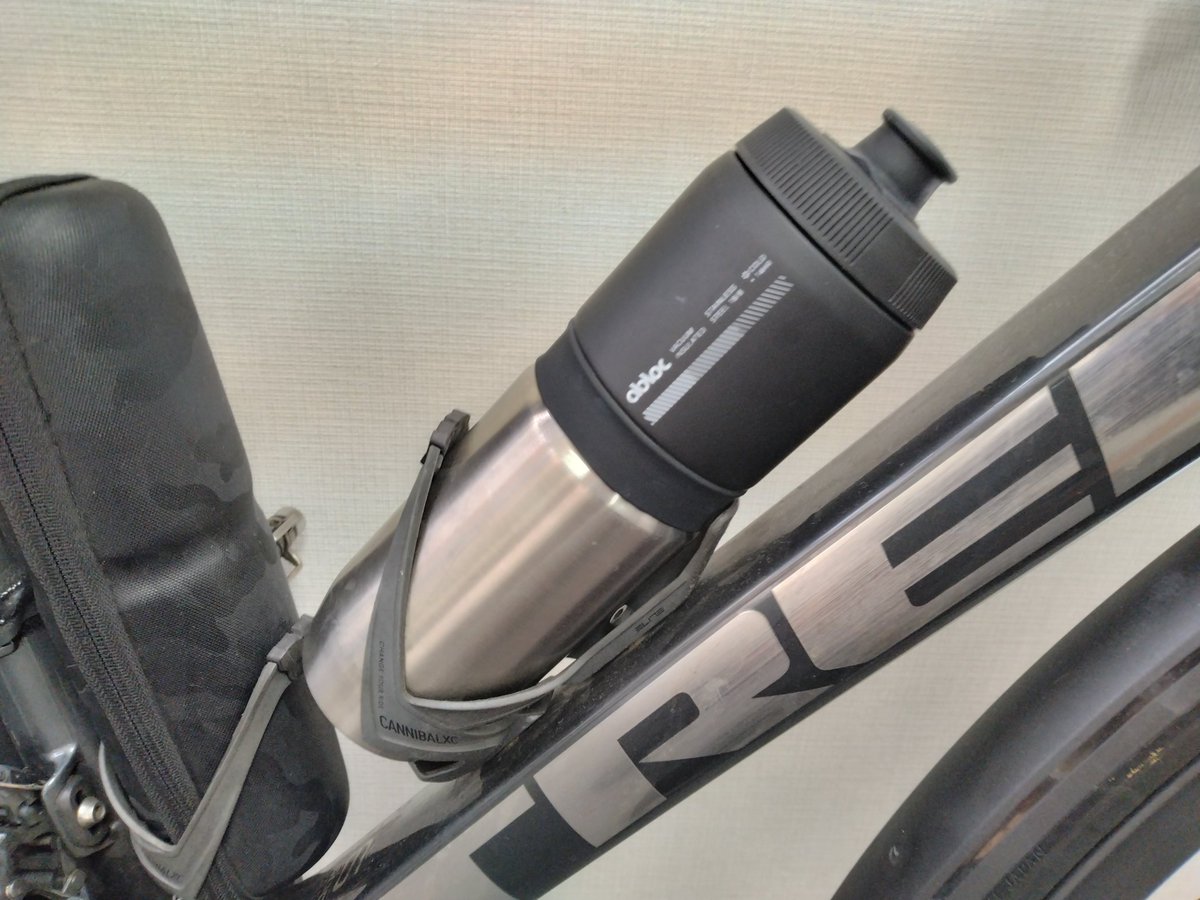 Genuine_S's tweet photo. #abloc の Acier ボトルがいい感じ
2個目買おうかな https://t.co/hVzdnzalgM