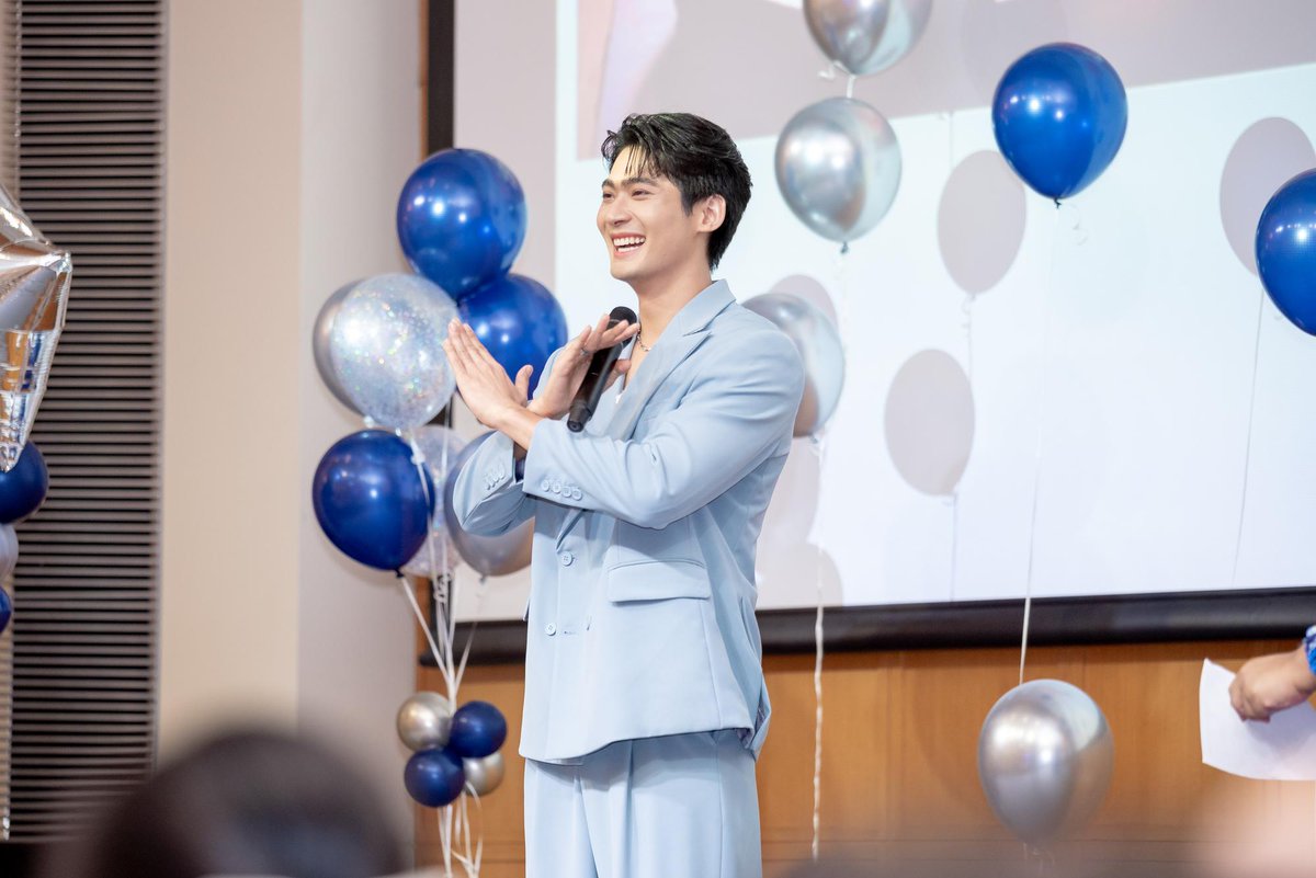 newsplusTH's tweet photo. “จูเนียร์ กาจบัณฑิต” ฉลองวันเกิดใกล้ชิดแฟนคลับ 500 คน กรี๊ดสนั่น! ฟลุ๊คจ์บุกเซอร์ไพรส์ https://t.co/KCreCSIwVh #newsplusTH https://t.co/dbrL8Bkido