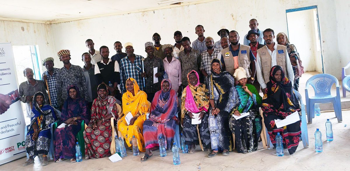 LPI_voices's tweet photo. Our Mobility & Movement project is moving forward! We recently held a community meeting in Dukana to connect with leaders, women, youth, & faith groups. We're incorporating their feedback and building cross-border resilience in the #Moyale region. #MobilityAndMovement https://t.co/cnKI422wOa