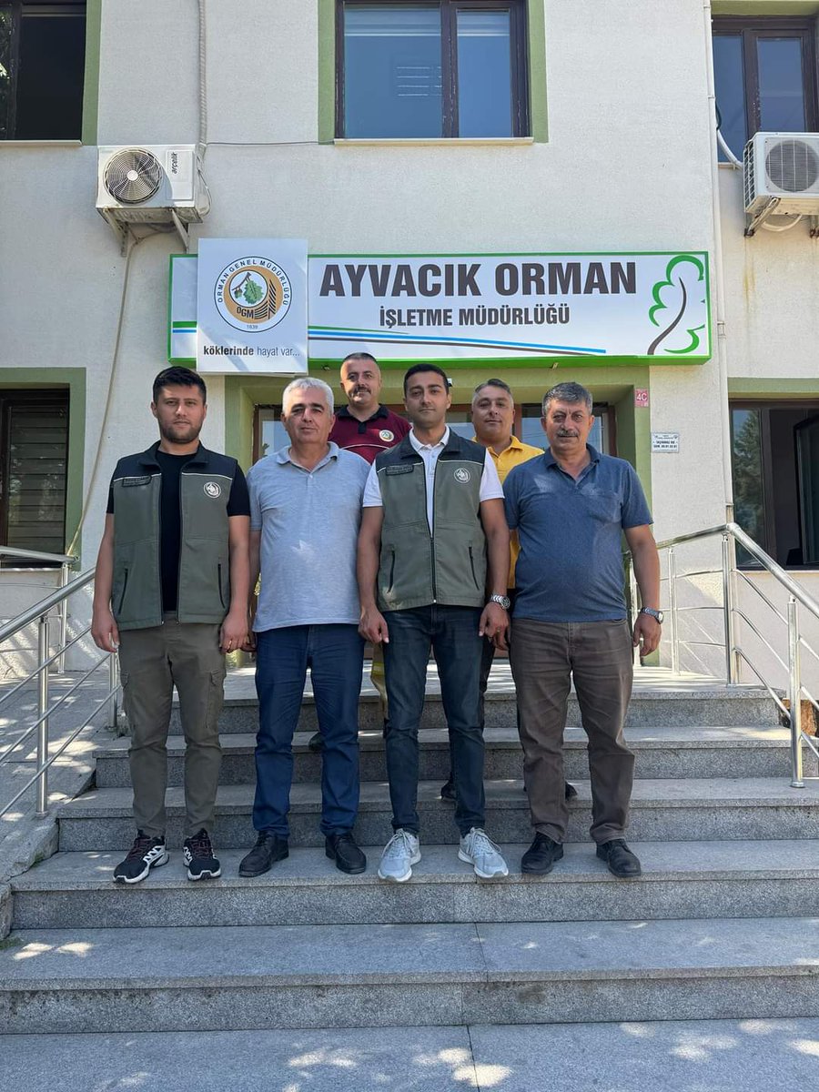 Ayvacık Orman İşletme Müdür Yardımcısı Ali Örsan DOLU 'yu , Merkez Şefi Emre ÇAKIR, İşyeri Temsilcilerimiz Ahmet ÇAKIR, İsmet TEZCAN ve Disiplin Kurulu Üyemiz Muharrem ÖZEL ile birlikte ziyaret ettik. Görevinde başarılar diliyoruz.