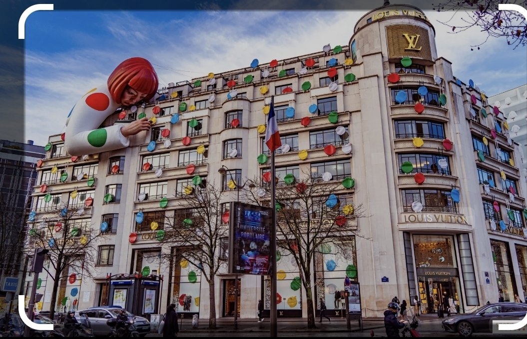 ajaodemaria's tweet image. Yayoi Kusama, la artista más cotizada del momento. Tiene 95 años y desde los años 70 vive en un psiquiátrico en Japón