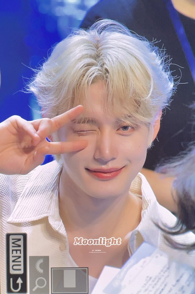𝘮𝘰𝘰𝘯𝘭𝘪𝘨𝘩𝘵. tweet media