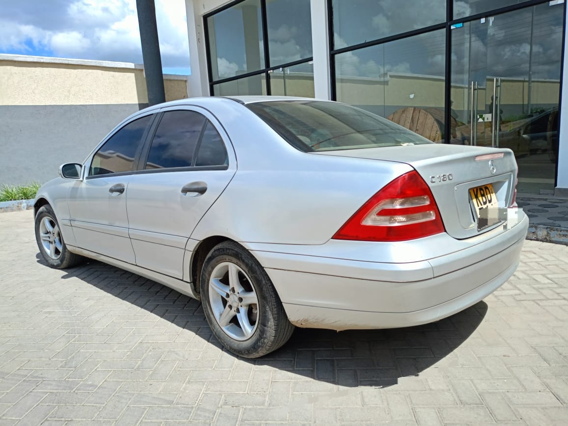 vannessapooh's tweet photo. Deal
Mercedes c180 
Mechanically sound 
Prize àt 495k
Cal whatsapp 0710742754 https://t.co/YDxDHCFxjB