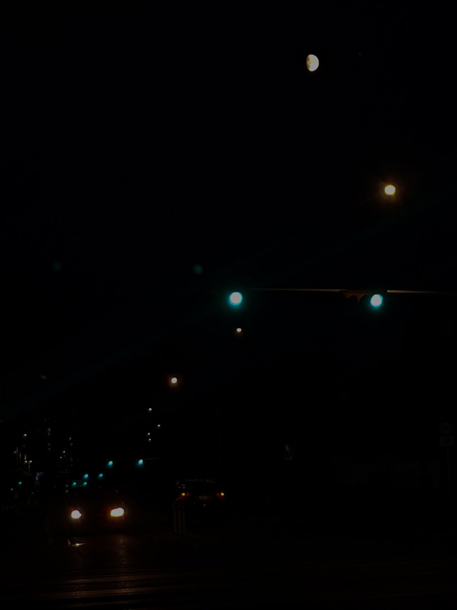 ashwinthajoy's tweet image. Mighty Moon dominating the street lights ❤️ #RandomShots #Moonstories