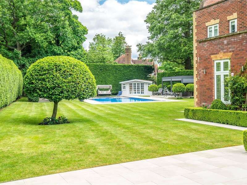 As Seen On Jitty 🕵🏻‍♀️ tweet media