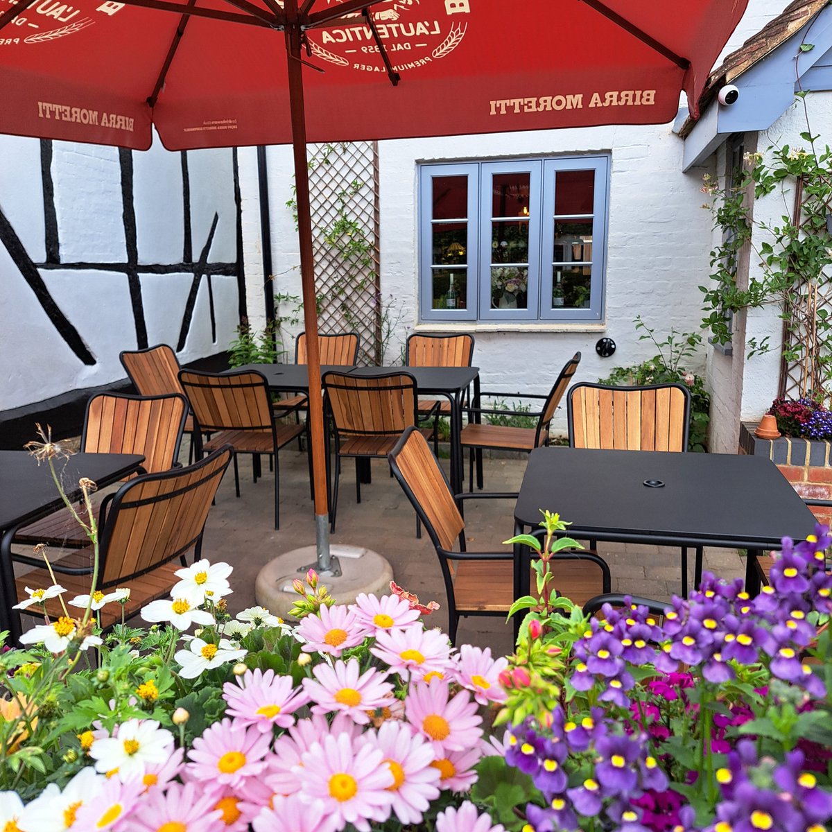 PubstuffLtd's tweet image. With the warmer weather finally showing up, will you be heading down the beer garden? 

pubstuff.co.uk

#pubstuff #pubfurniture #furniture #pub #britishpub #chairs #tables #commercialfurniture #contractfurnitture #upholstered #upholsteredfurniture #sportingevent