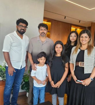 Its__Anu's tweet photo. Actress Rambha and her family met Thalapathy @actorvijay recently ❤️ https://t.co/BIWueId6t9