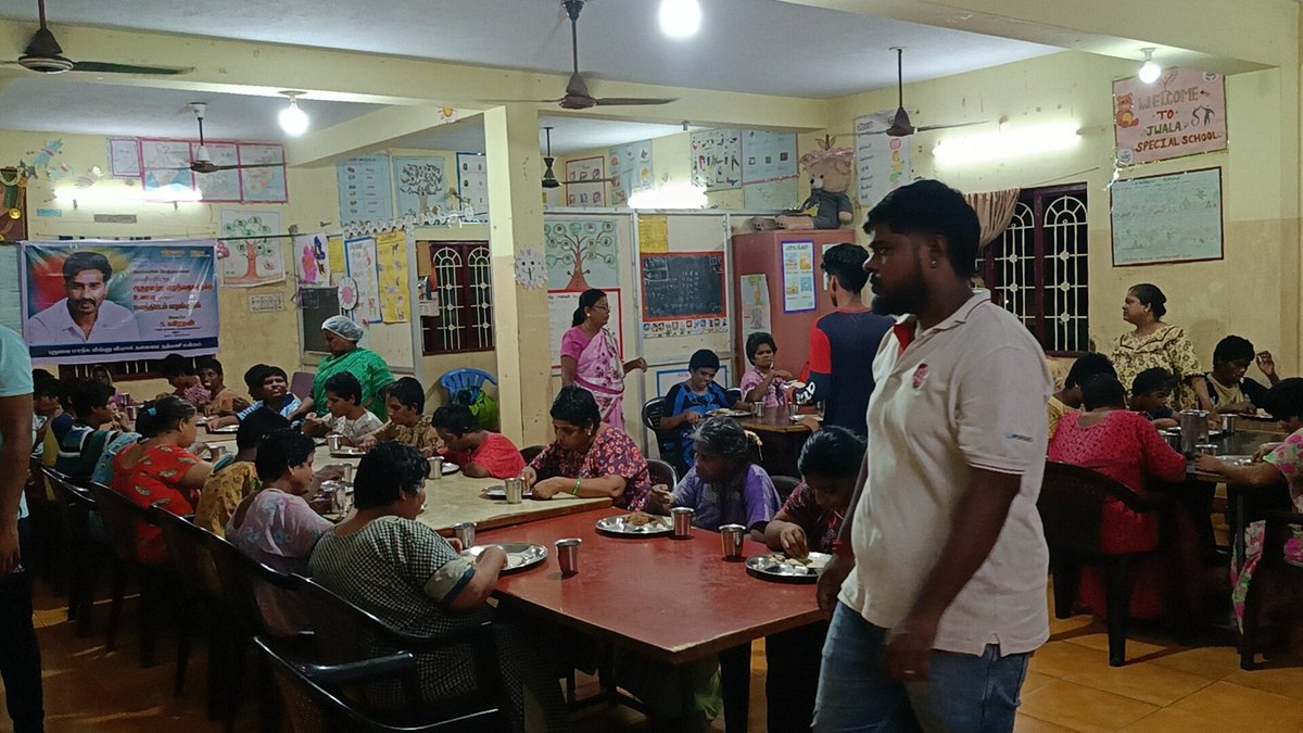 BaghiVishnu's tweet photo. On the occasion of @TheVishnuVishal na Birthday, donated food at Jwala Home for Multi challenged at #Pondicherry
Here's the spcl wishes🤗
#HappyBirthdayVishnuVishal #HBDVishnuVishal #VishnuVishal #puducherry #tamilnadu #VVFansClub #VishnuVishalFans #Food #Donation #Orphanage https://t.co/aI8MbuOqFr