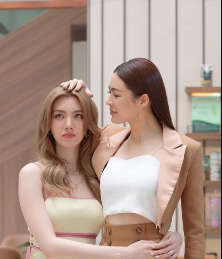 hyeri_gl's tweet photo. Ling &amp; Orm 🥰😍

#thesecretofus #lingorm #linglingkwong #ormkornnaphat #fahearn #gxg #glseries #thaiseries #girlove https://t.co/L5Y9D3X0XM