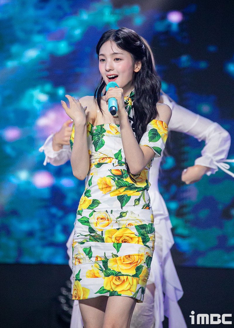 GSrO7REasAAa_ar?format=jpg&name=medium