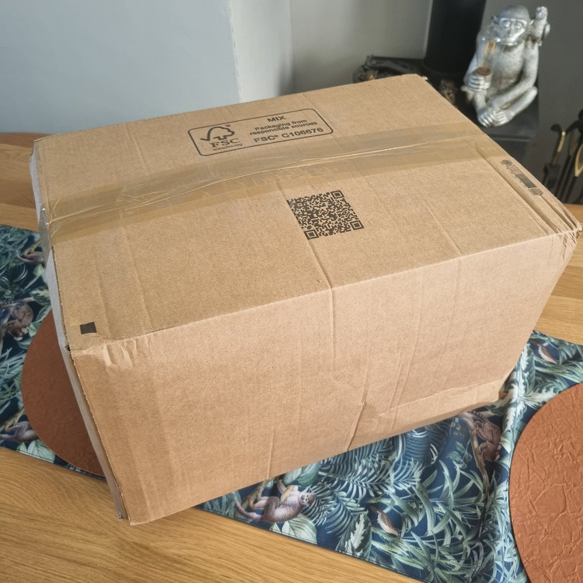 BehavingBeardly's tweet photo. Recieved a parcel from @ASUS_ROGUK for this year's #AsusFest which should be starting literally any moment now π
I'll be unboxing during today's stream while we play #SeaofThieves!
Live now!
#ForThoseWhoDare https://t.co/jHHYXJITLc