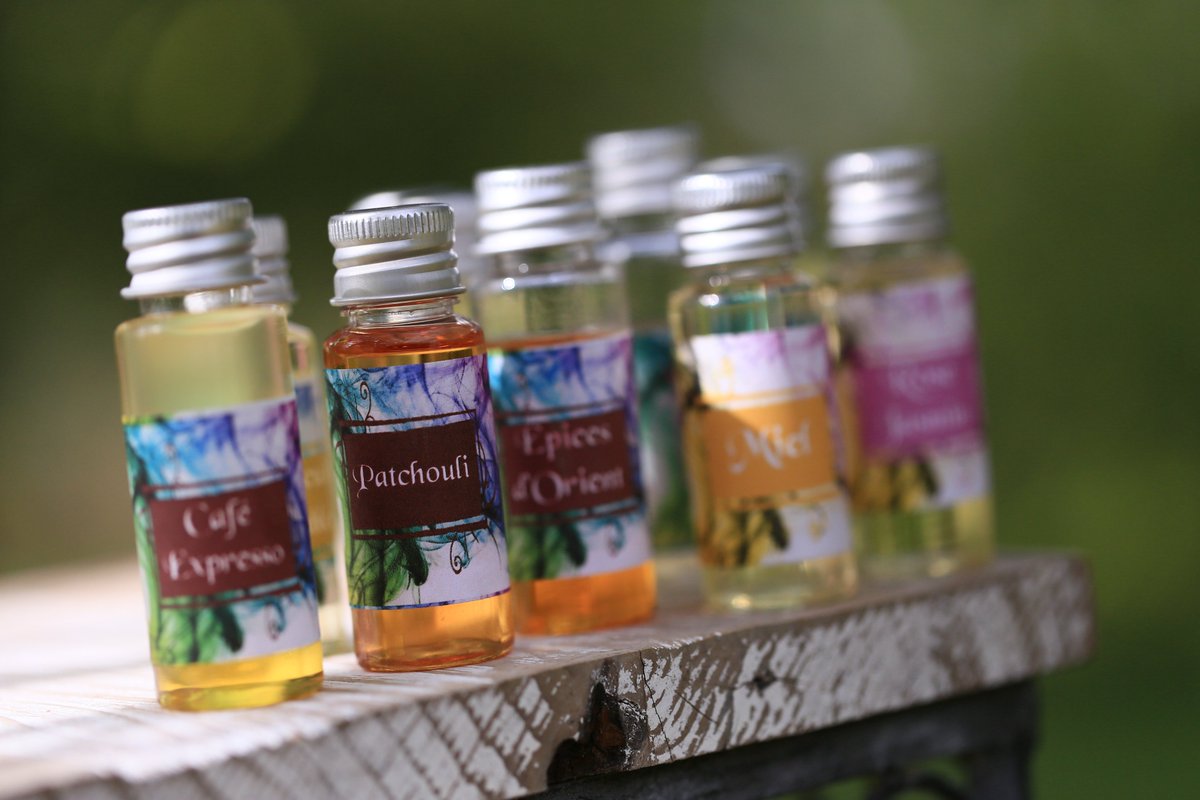DudeBougies's tweet image. dudebougies.fr/catalogue/1338… #dudebougies #huileparfumée #parfumdinterieur #parfumdambiance #senteur #faitmain #createurfrancais #madeinfrance #marquefrancaise #zerodechet #parfumvoiture #parfumnaturel #parfum #parfumsnaturels #diffuseurvoiture #arome #fragrance #huileessentielle