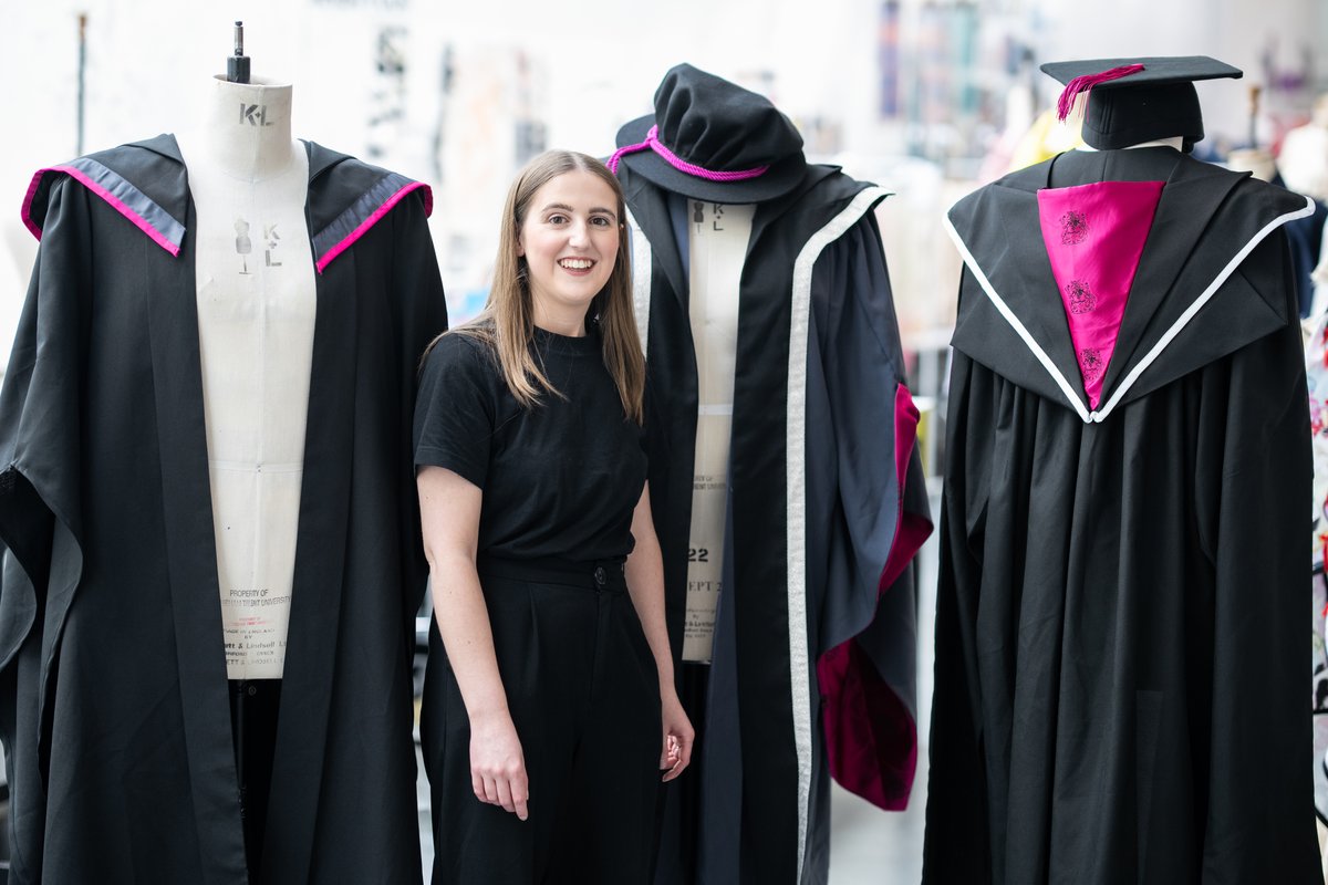 NottmTrentUni's tweet photo. Our new #NTUGraduation gowns were designed by MA Fashion and Creative Pattern Cutting student Georgia Stevenson 👏🎓

Her design takes inspiration from our Arkwright building, with the addition of the coat of arms in our signature pink colour.

Read more 👉https://t.co/usJTubCF89 https://t.co/oTJMlogHdt