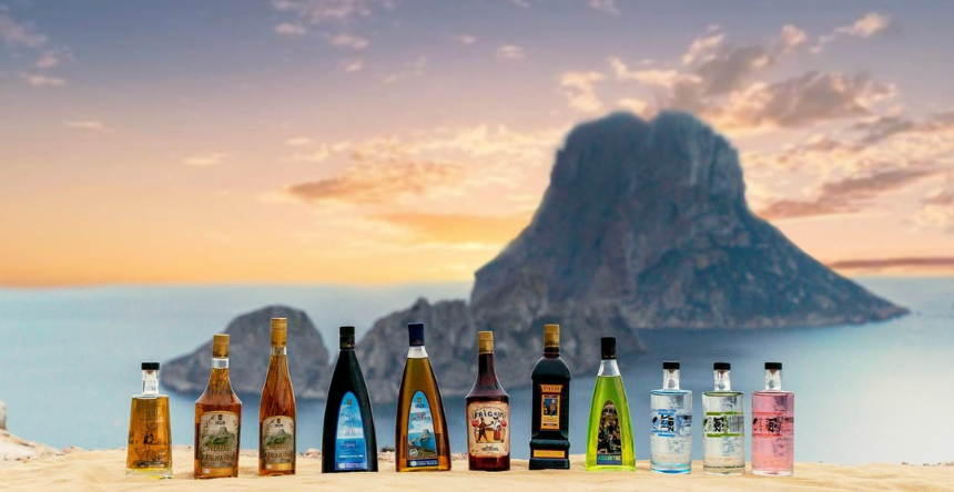 fmarimayans's tweet photo. Hoy es el día Mundial del Emoji 😱

😈Por eso tenemos un RETO para vosotros:

“🍾👩🍻👨😋🎉”

¿Sabríais identificar lo que estamos diciendo?🤔

#ibiza #IBZ #hierbasibicencas #marimayans #palo #frigola #anacleta #ibizen #ginebra #emoji #teqmex https://t.co/ijwjil4lwA