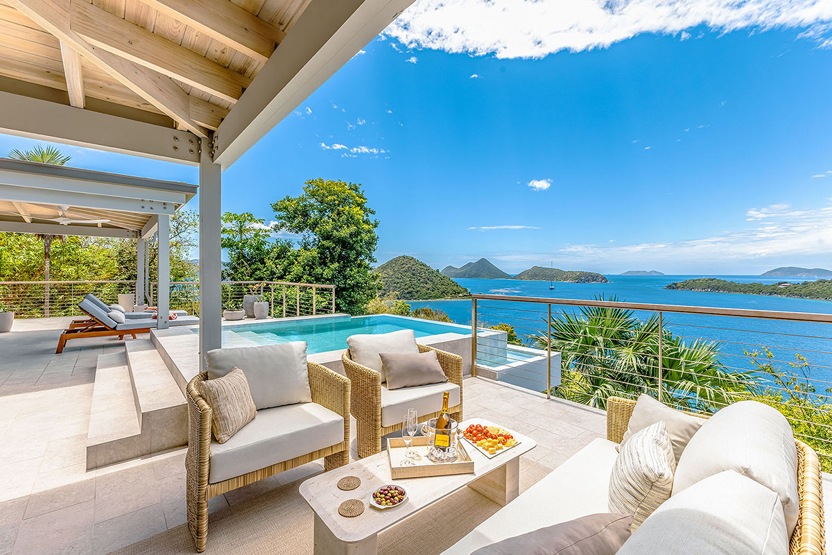bestofbvi's tweet photo. Outstanding BVI vacation villa, Frenchman’s Paradise, offers luxury accommodation for up to 8 guests. Plenty of areas for relaxing and dining, infinity pool, BBQ, pizza oven and fire pit. The perfect villa for guests seeking something special!
https://t.co/6Dtj285t1Q https://t.co/TwmHfxXhBN