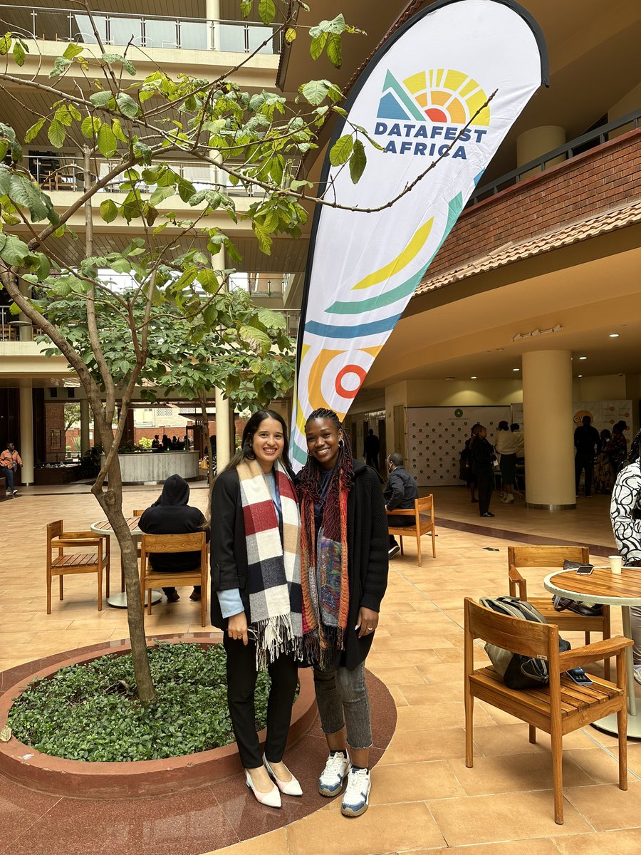 Kicking off #DataFestAfrica today in @TheAgakhanuniversity in Nairobi, Kenya with many young faces working on Data, Technology and AI to achieve Africa’s digital transformation. 
<a href="/PollicyOrg/">Pollicy</a> 
<a href="/NiyelCampaigns/">NIYEL</a> 
#NiyelatDataFestAfrica