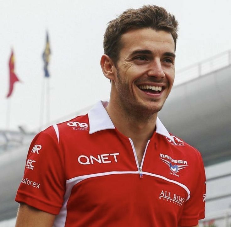 TearOffFR's tweet photo. Jules Bianchi, 9 ans déjà... 🕊️

Tu nous manques terriblement Jules ❤️

#JB17 🕊 https://t.co/qBR7pJbPdY