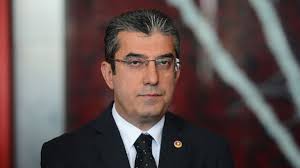 multinewstr's tweet photo. CHP Gurup Başkanvekili Gökhan Günaydın: 

Yoksulluk sınırı 65 bin 874 TL. Siz emekli aylığını 12 bin 500 liraya çıkarttık diye övünüyorsunuz. https://t.co/xOAtV5od0j
