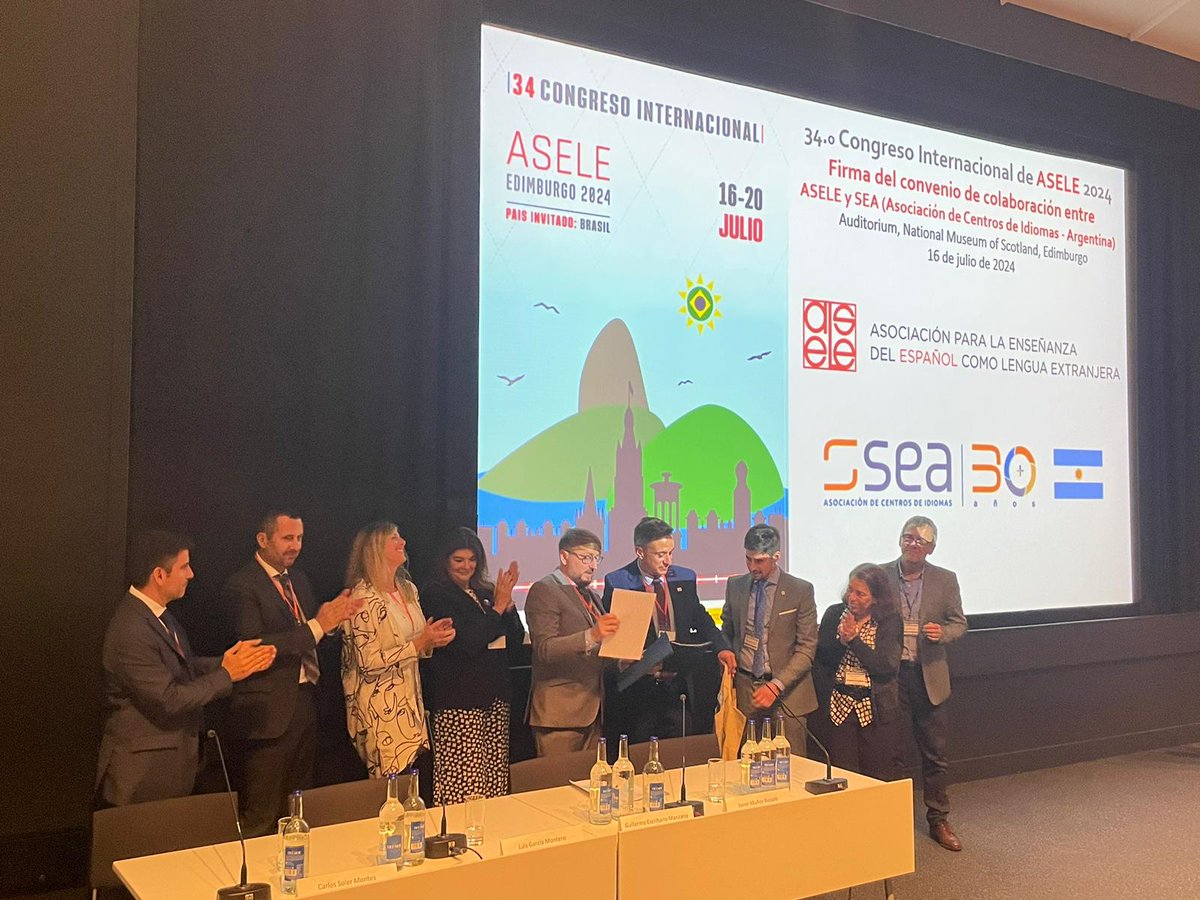 Un momento destacado de la Jornada “La enseñanza del español en Iberoamérica: Argentina, Brasil, Colombia, México y Perú”: firma del Convenio de colaboración entre ASELE y SEA (Asociación de Centros de Idiomas de Argentina)  <a href="/asele2024ed/">ASELE Edimburgo 2024</a> <a href="/EdinburghUni/">The University of Edinburgh</a> #ASELE2024 #ELE #TwitterELE