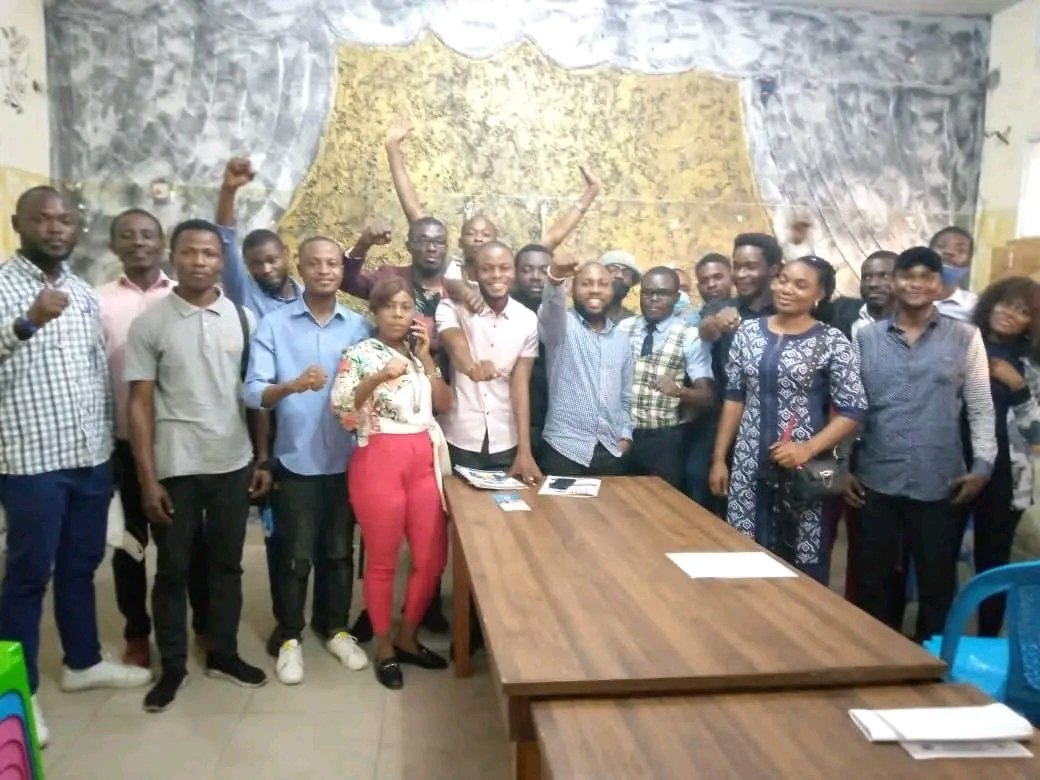 MSE_RDC's tweet photo. Le respect de l'article 36 de la constitution , reste l'idéal de notre combat ( emploi est un droit et un devoir sacré pour les jeunes ) . @OITinfo @fanon_beya @onem_cd @Enabel_en_RDC https://t.co/zza223qsRC