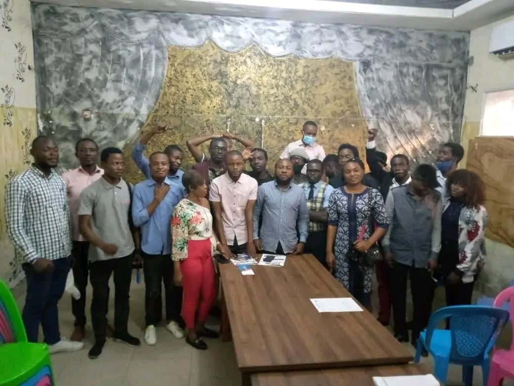MSE_RDC's tweet photo. Le respect de l'article 36 de la constitution , reste l'idéal de notre combat ( emploi est un droit et un devoir sacré pour les jeunes ) . @OITinfo @fanon_beya @onem_cd @Enabel_en_RDC https://t.co/zza223qsRC