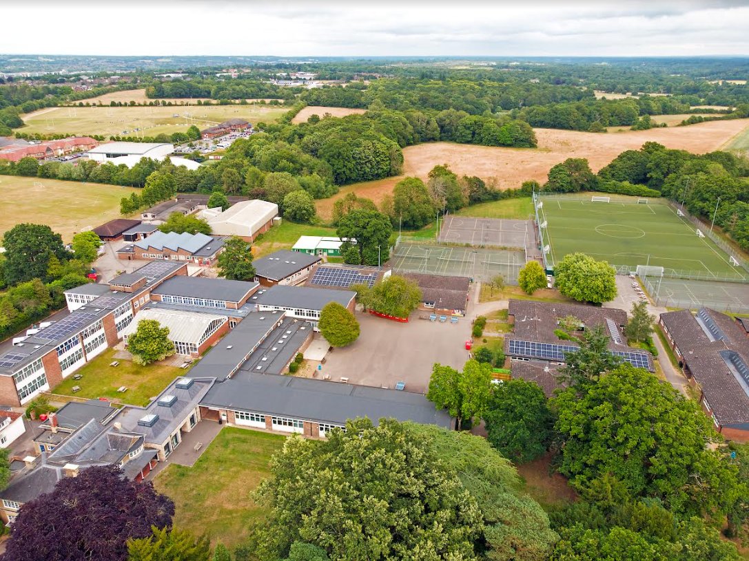 PHSNewbury's tweet photo. Stunning picture of our incredible site and location courtesy of @SchoolhireS  🤩

@GreenshawTrust https://t.co/ZuB0Pb9m11