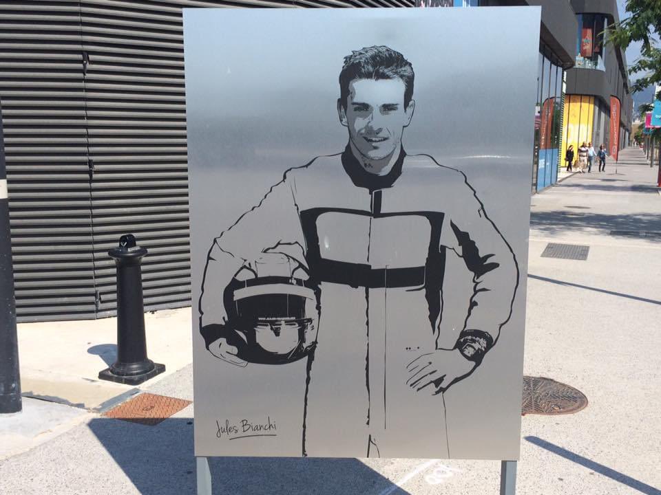 Arekuro_Sama's tweet photo. 9 ans. On t’oublie pas Jules. Merci d’avoir indirectement sauvé @RGrosjean. Merci pour la passion. Merci pour la joie. Merci pour tout.
I’m still watching the beautiful tribute from @OfficialMinis. 
Rest in peace Jules. 
#JB17 #JB17Forever #MiniDrivers https://t.co/ZO49E5tNgj